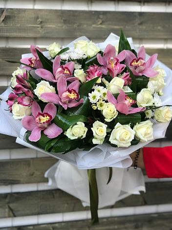 Букет цветов из: Розы и Хризантемы в Костино