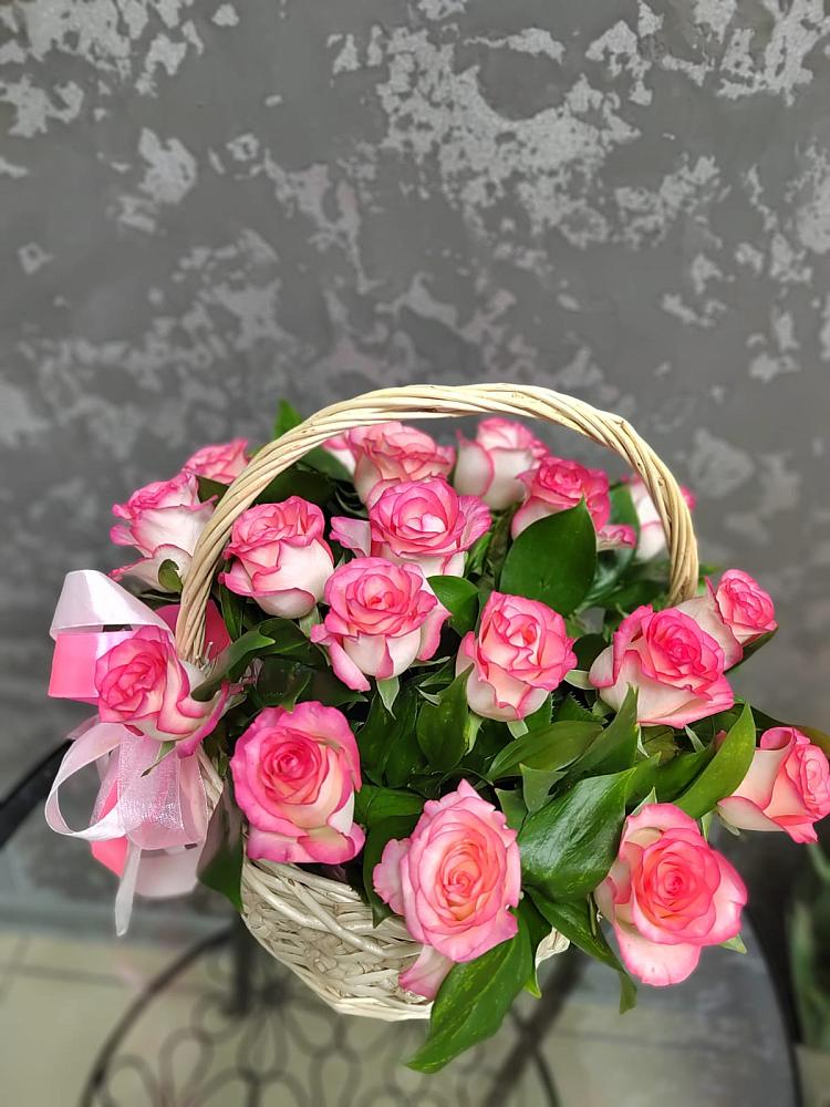 Цветочная композиция из Розы в корзине в Костино
