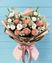 Букет цветов из:  Розы, Альстромерии и Лизиантусы в Костино