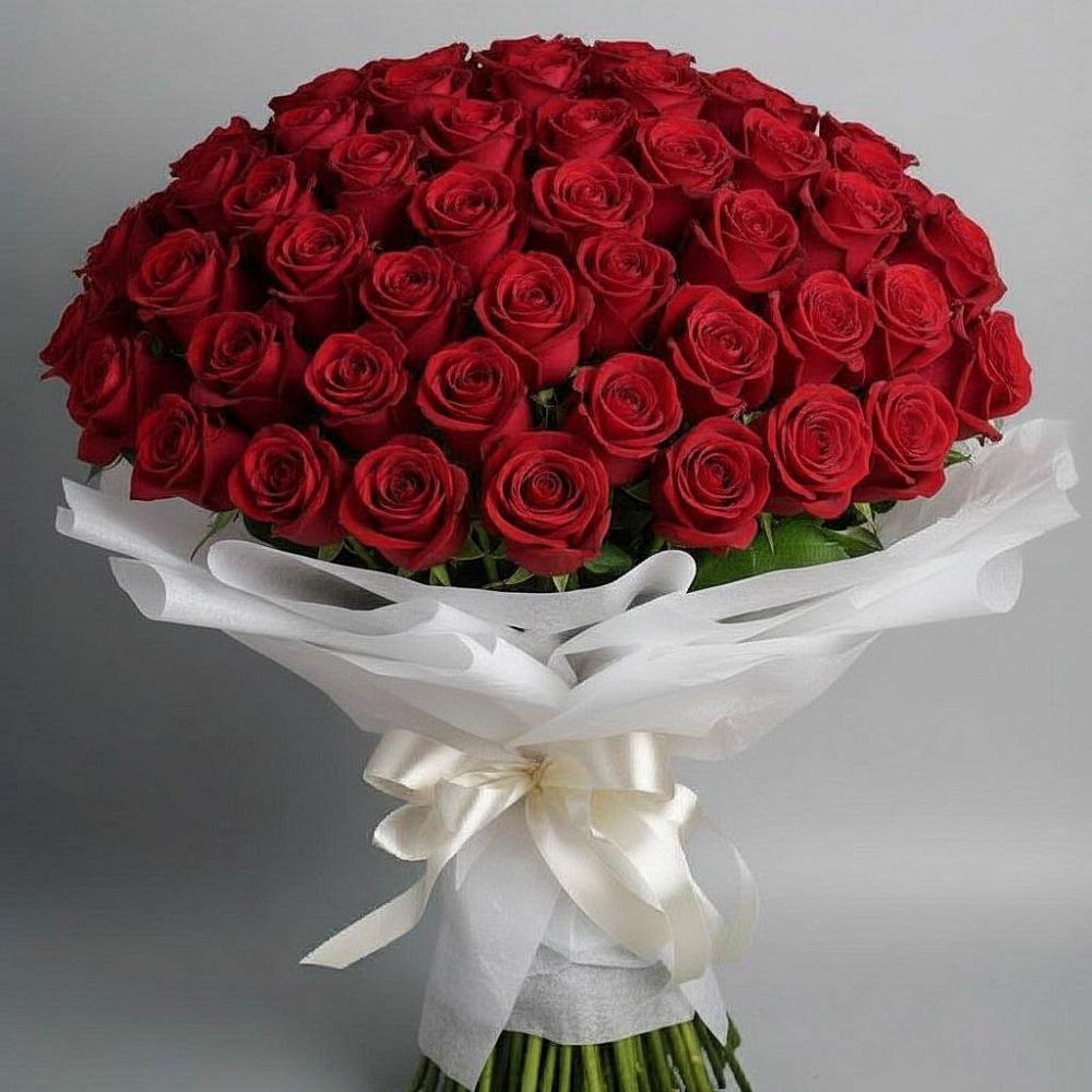 Букет 101 Красная роза Блэк Мэджик в Костино