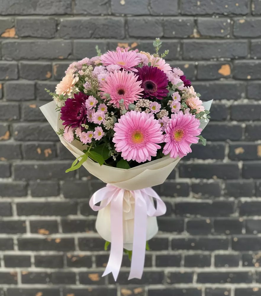 Букет цветов из: Герберы и Хризантемы в Костино