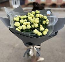 Букет Белые кустовые розы Солинеро в Костино