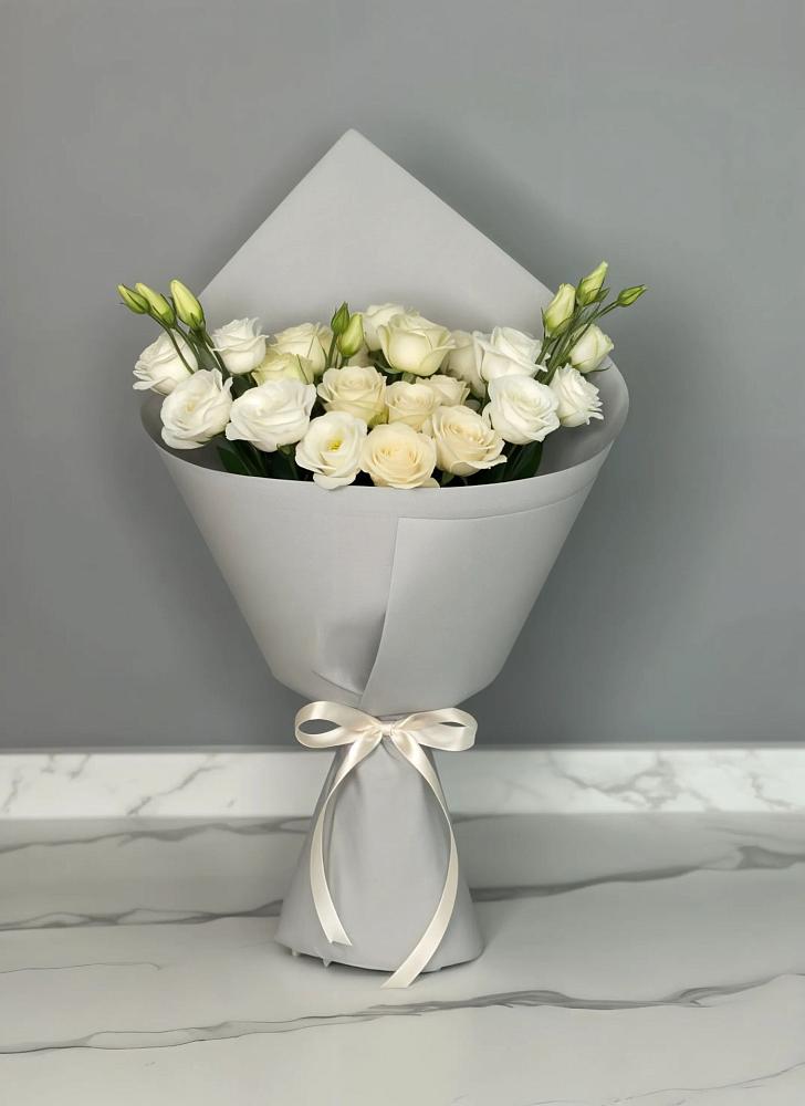 Букет цветов из: Розы и Лизиантусы в Костино