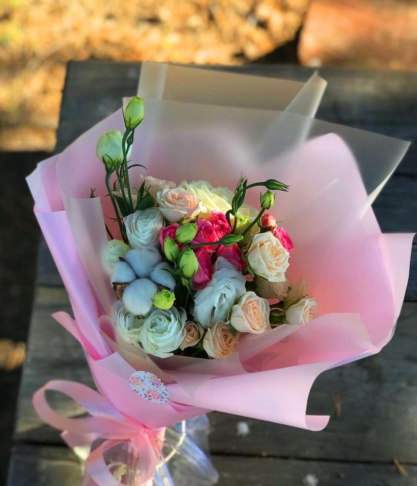 Букет цветов из: Розы и Лизиантусы в Костино