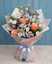 Букет цветов из:  Лизиантусы, Розы, Альстромерии и Гипсофила в Костино