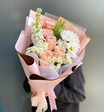 Букет цветов из:  Хризантемы и Розы в Костино