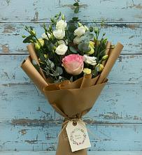 Букет цветов из:  Розы и Лизиантусы в Костино