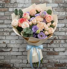 Букет цветов из:  Розы, Лизиантусы и Гвоздики в Костино