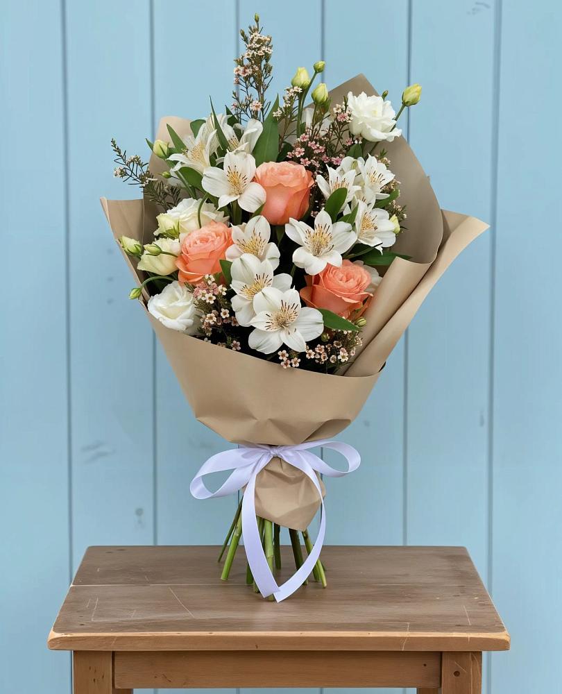 Букет цветов из: Альстромерии, Лизиантусы, Розы и Хризантемы в Костино